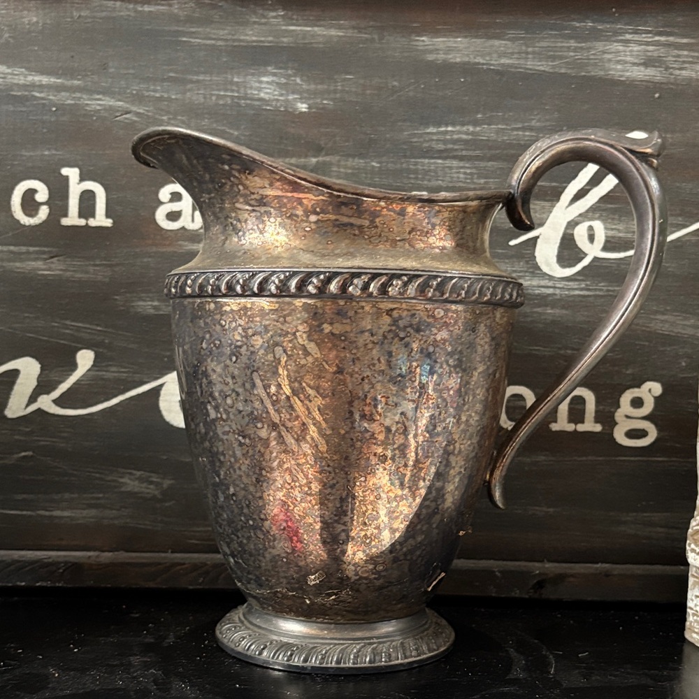 Vintage Silver Pitcher VINTAGE WM ROGERS SILVERPLATE AVON WATER PITCHER #3617
